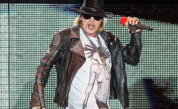 Axl Rose, do Gun N' Roses, se apresenta em San Antonio, Texas, em 2013 ((Rick Kern/WireImage)/VEJA)