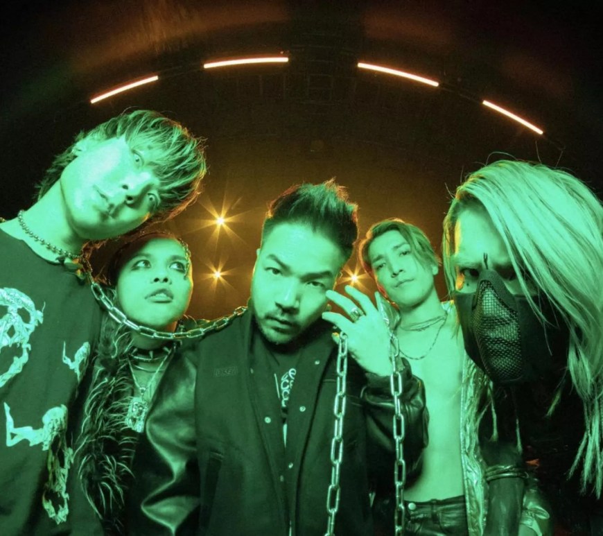 © CROSSFAITH. All rights reserved.