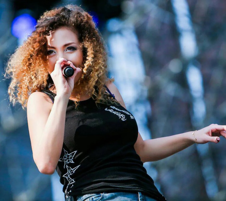 Anna Tsuchiya Billboard Japan