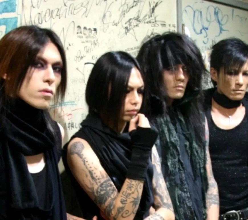 © marginal works - lynch.