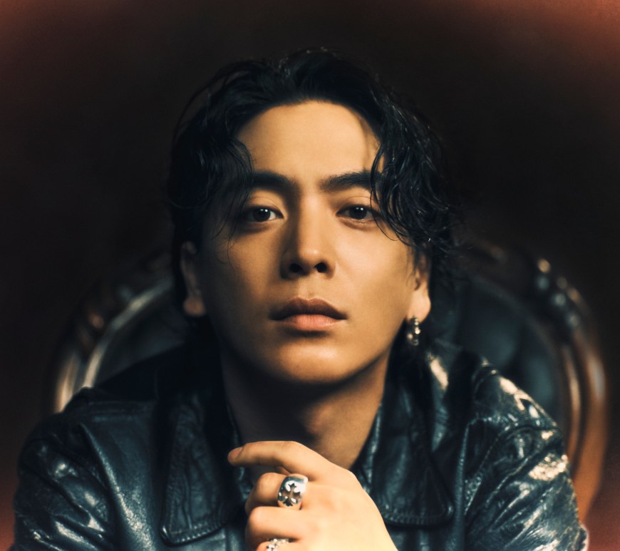 Nova música de Yuuri, "Thunderbolt", anunciada como tema de abertura de Thunder 3