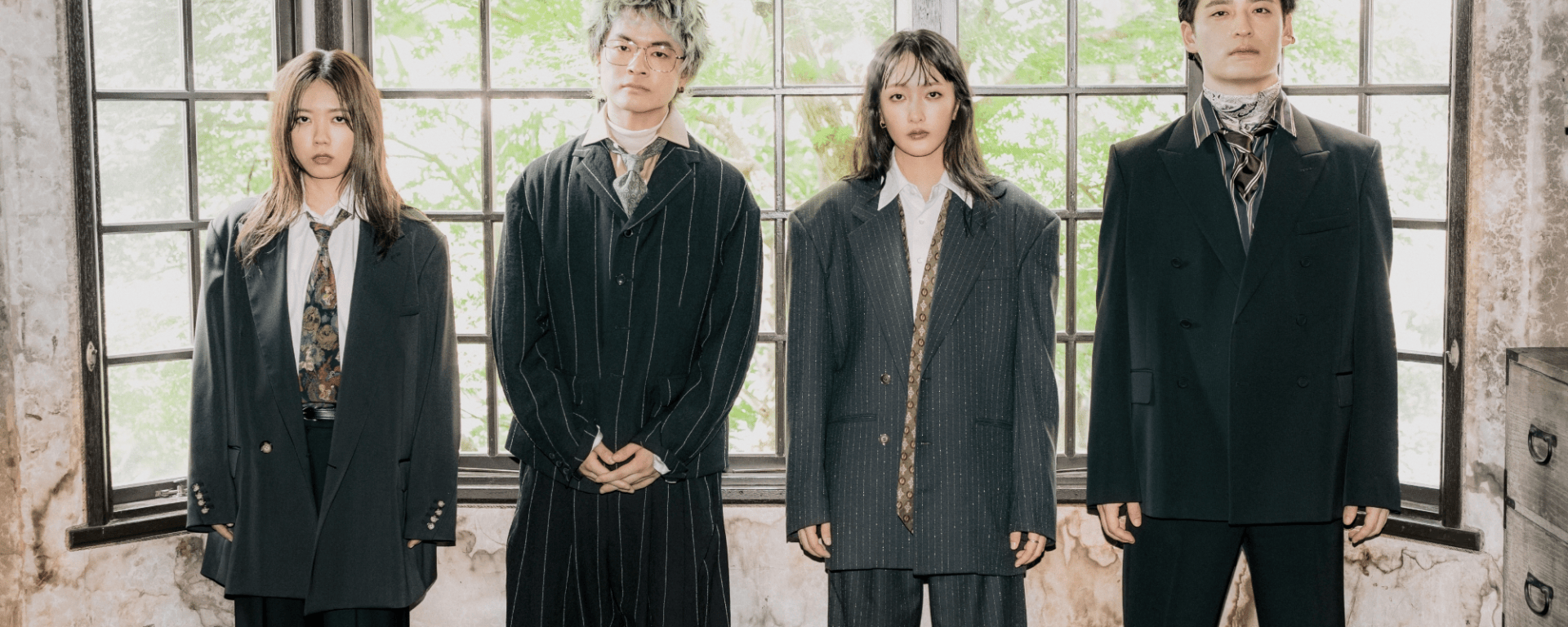 Ryokuoushoku Shakai lança novo álbum, *Atamago*, marcando um novo capítulo para a banda japonesa de pop-rock.