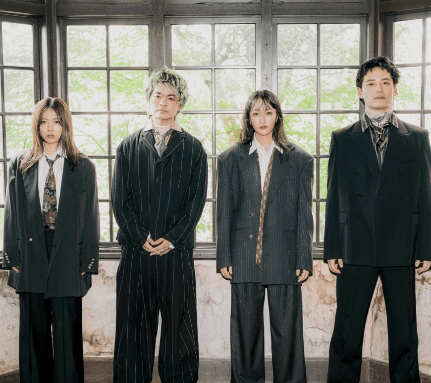 Ryokuoushoku Shakai lança novo álbum, *Atamago*, marcando um novo capítulo para a banda japonesa de pop-rock.
